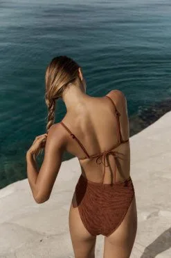 Bond Eye Luana Triangle -Cheap Swim Sales Store 20220622 BondEyeSwim SS23 26 3752copy2