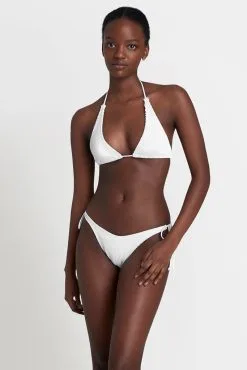 Bond Eye The Sofie Triangle