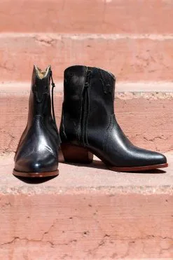 FREE PEOPLE New Frontier Western Boot -Cheap Swim Sales Store Kariella Bohemian Boutique Ojai 2390 c8ac0534 a172 4678 b5ad 597bd9276c70