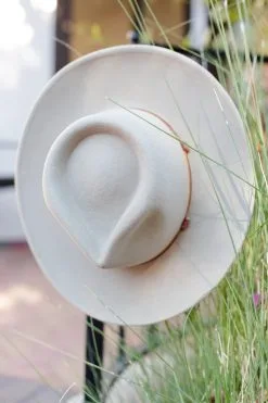 Wyeth London Hat -Cheap Swim Sales Store Kariella Bohemian Boutique Ojai 5929