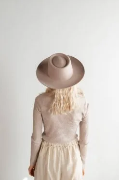 Gigi Pip Ginger Gambler Hat -Cheap Swim Sales Store felt hats 59 m l ivory ginger gambler ivory 16702448074883 2000x 6c9fceff 1613 4e56 8f0a 4ac5a38a3aaf