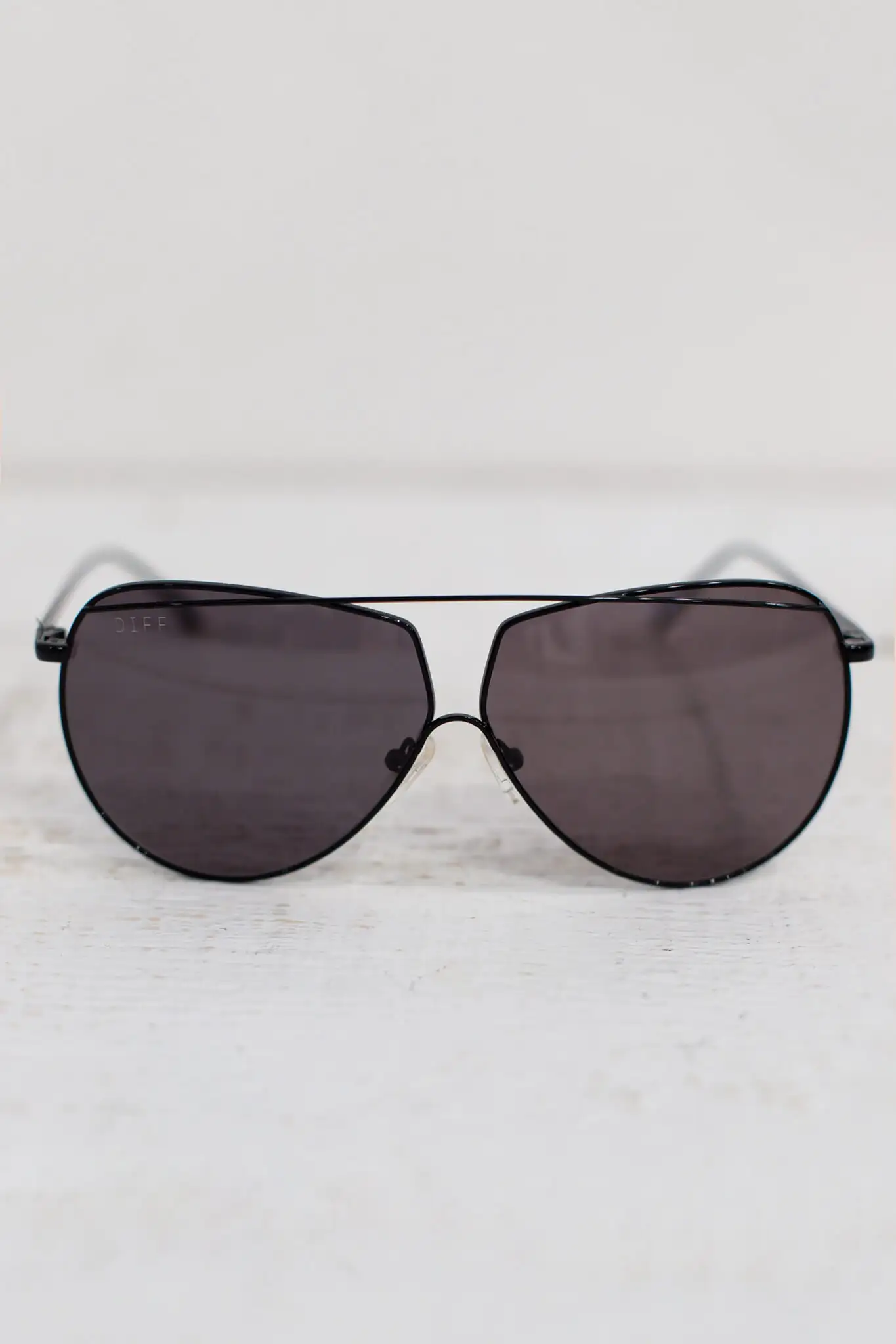 DIFF Eyewear Maeve Sunglasses 3 DIFF Eyewear Maeve Sunglasses