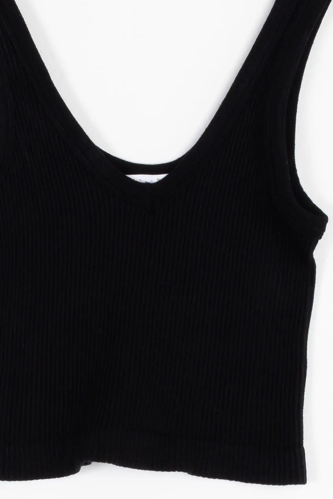 Kariella Perfect V Crop Tank 9 Kariella Perfect V Crop Tank - Image 7